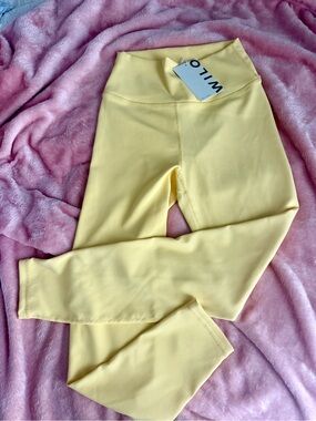 Brand new Wilo yellow leggings